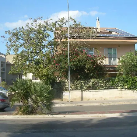 La Mansarda Di Katia Gasthuis Ragusa